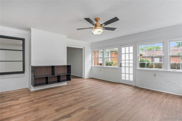 3643 FERNWAY Drive