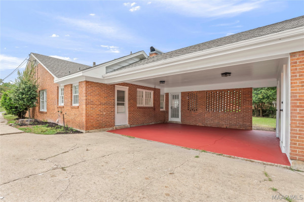 3643 FERNWAY Drive