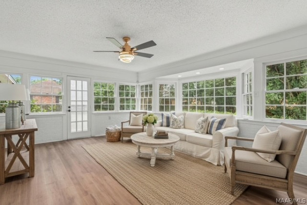 3643 FERNWAY Drive