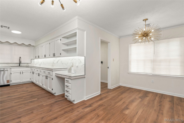 3643 FERNWAY Drive