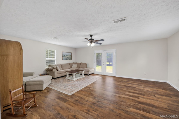 212 Radburn Way