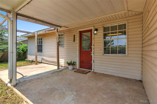 1609 Deatsville Highway