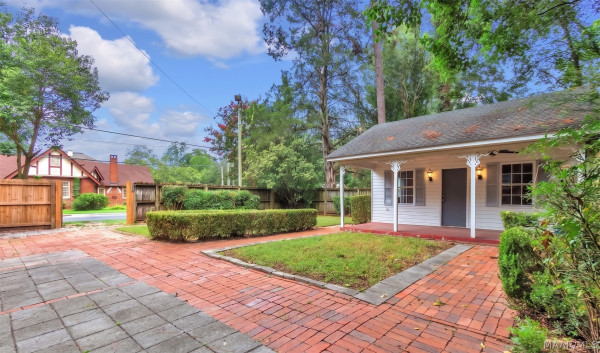 403 Thorn Place