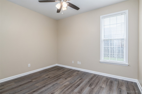 8100 GRAYSON Grove
