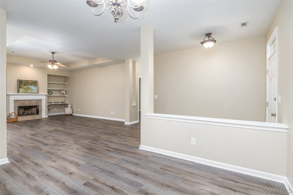 8100 GRAYSON Grove