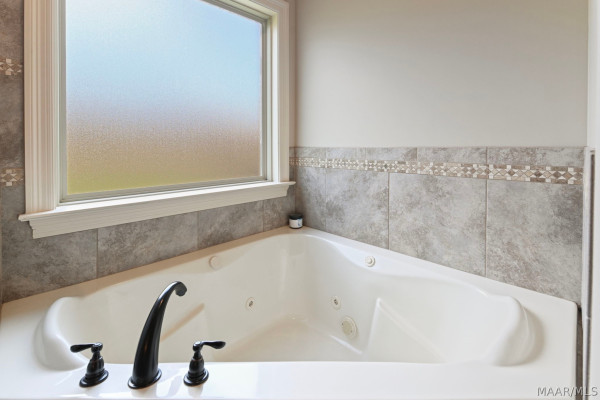 105 Chimney Ridge