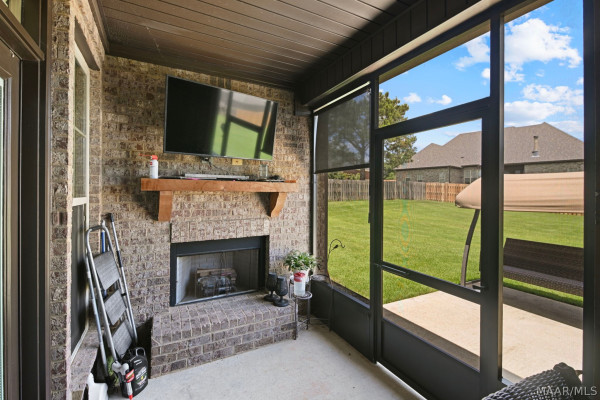 105 Chimney Ridge