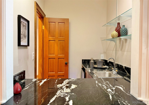 508 Seminole Circle