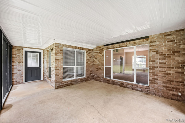 437 River Oaks Drive