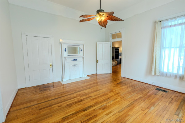 106 Jordan Avenue