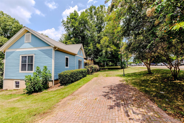 106 Jordan Avenue
