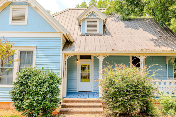 106 Jordan Avenue