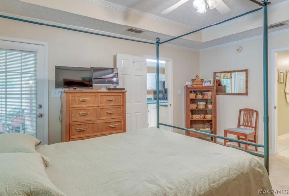 922 Silver Creek Circle