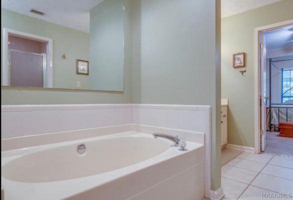 922 Silver Creek Circle