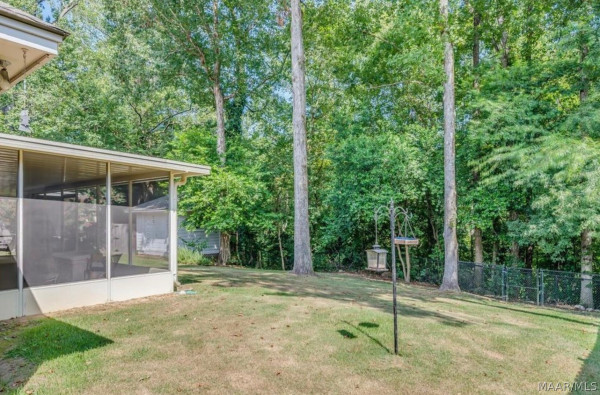 922 Silver Creek Circle