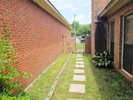 1816 YOUNG FARM Road