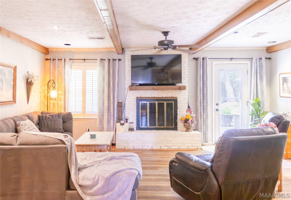 2933 Fernway Drive