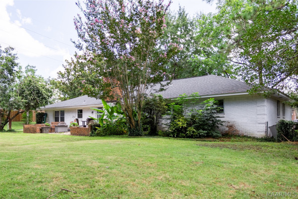 2933 Fernway Drive
