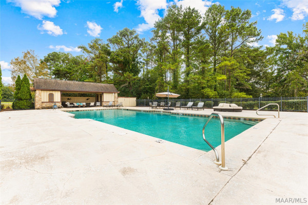 19 White Water Way