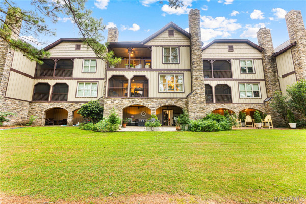 19 White Water Way