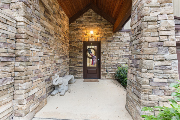 19 White Water Way