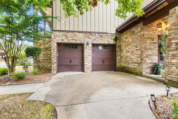 19 White Water Way