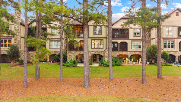 19 White Water Way