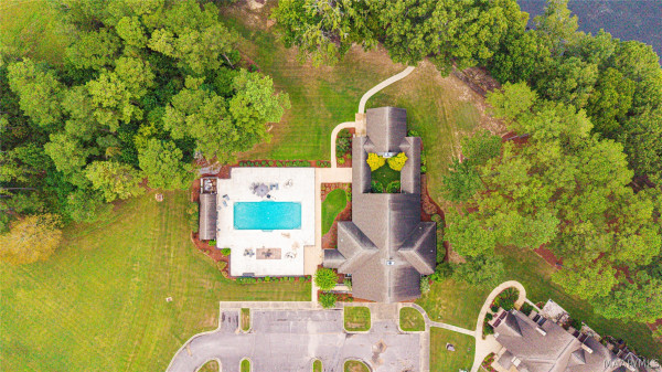 19 White Water Way