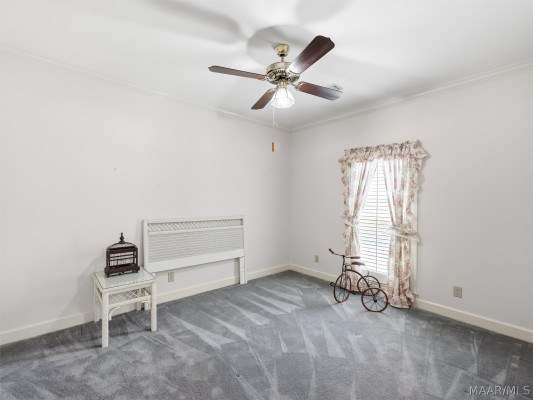 8207 Harrogate Hill