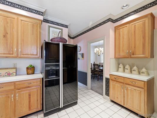 8207 Harrogate Hill