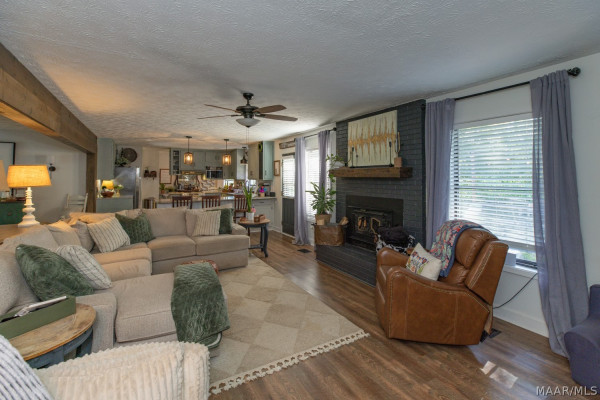 3209 Pettus Road