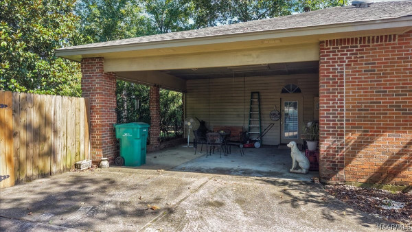 6725 Pineleaf Drive