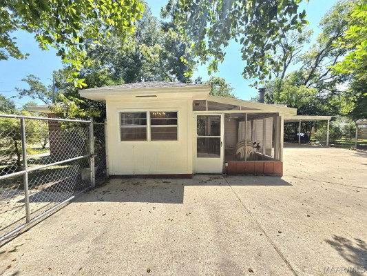 631 Hillman Street