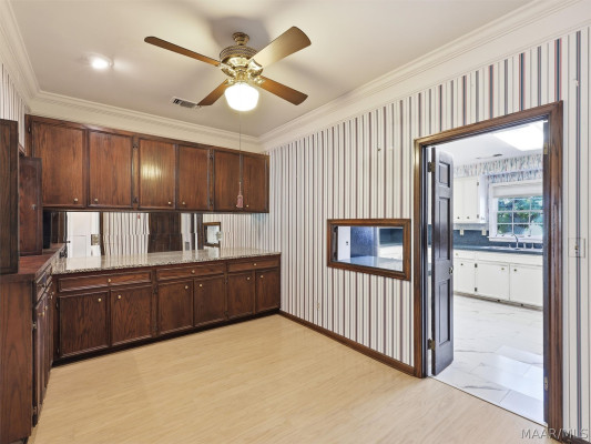 3152 Rolling Road Circle