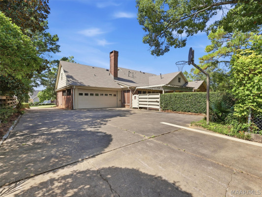 3152 Rolling Road Circle
