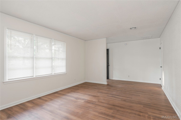 414 Daphne Lane