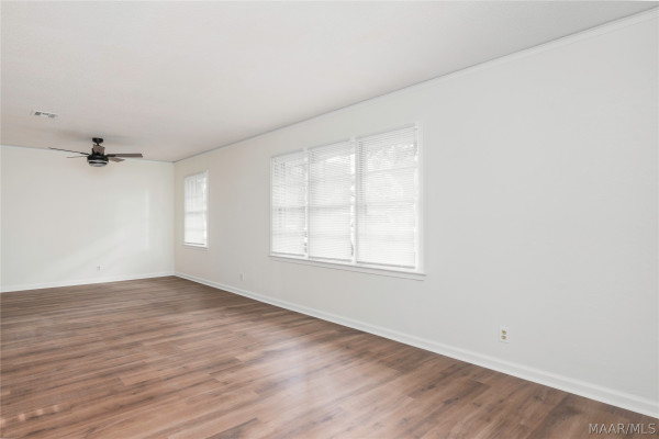 414 Daphne Lane