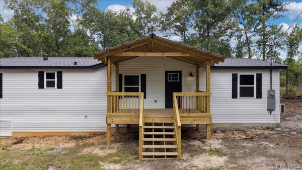 162 County Rd 20 . E