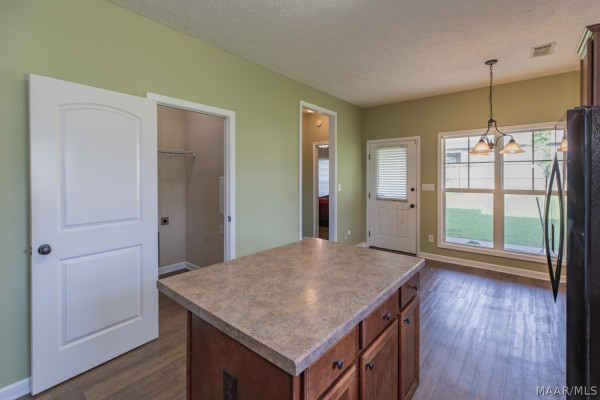 3913 Brookshire Way