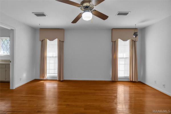 3581 Foxhall Drive