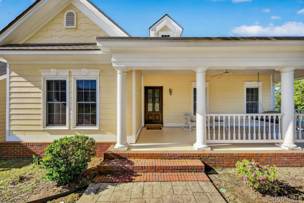 1202 Sadie Circle