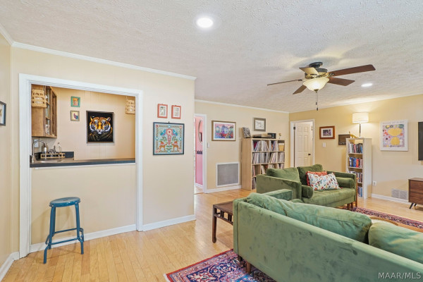 218 DEER Trace