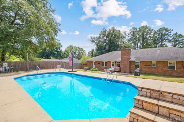 218 DEER Trace