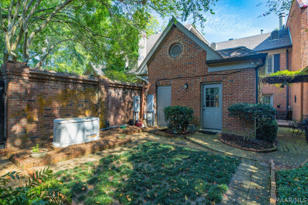 3056 Bankhead Avenue