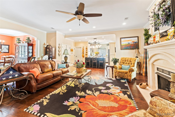 190 Forest Cove