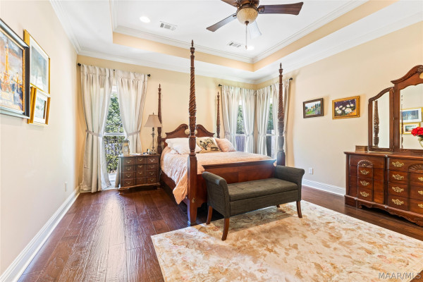 190 Forest Cove