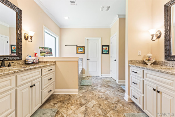 190 Forest Cove