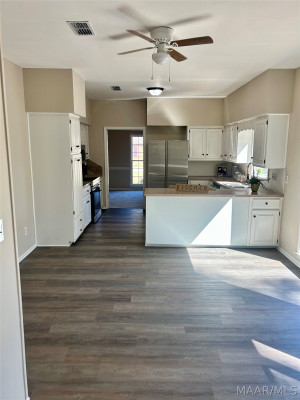 405 Apache Court