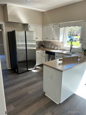 405 Apache Court