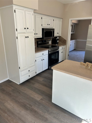 405 Apache Court